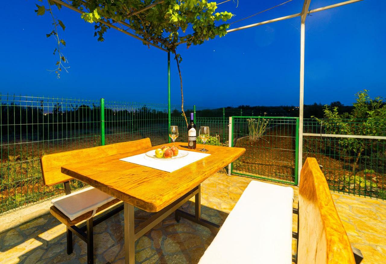 Guest House Pelja Plano Luaran gambar